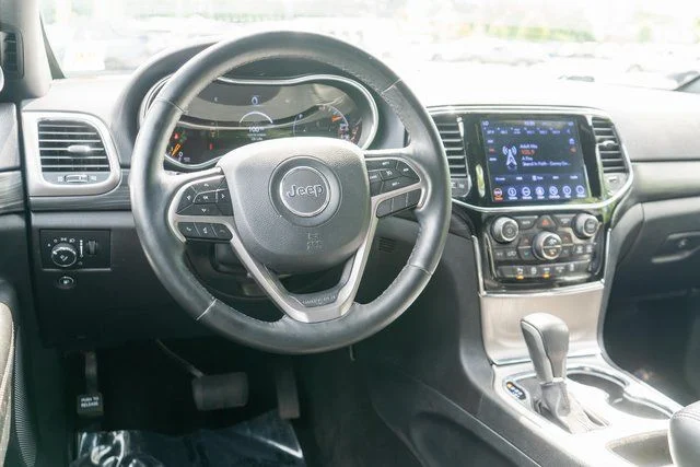 Used 2019 Gray Jeep Altitude image 14