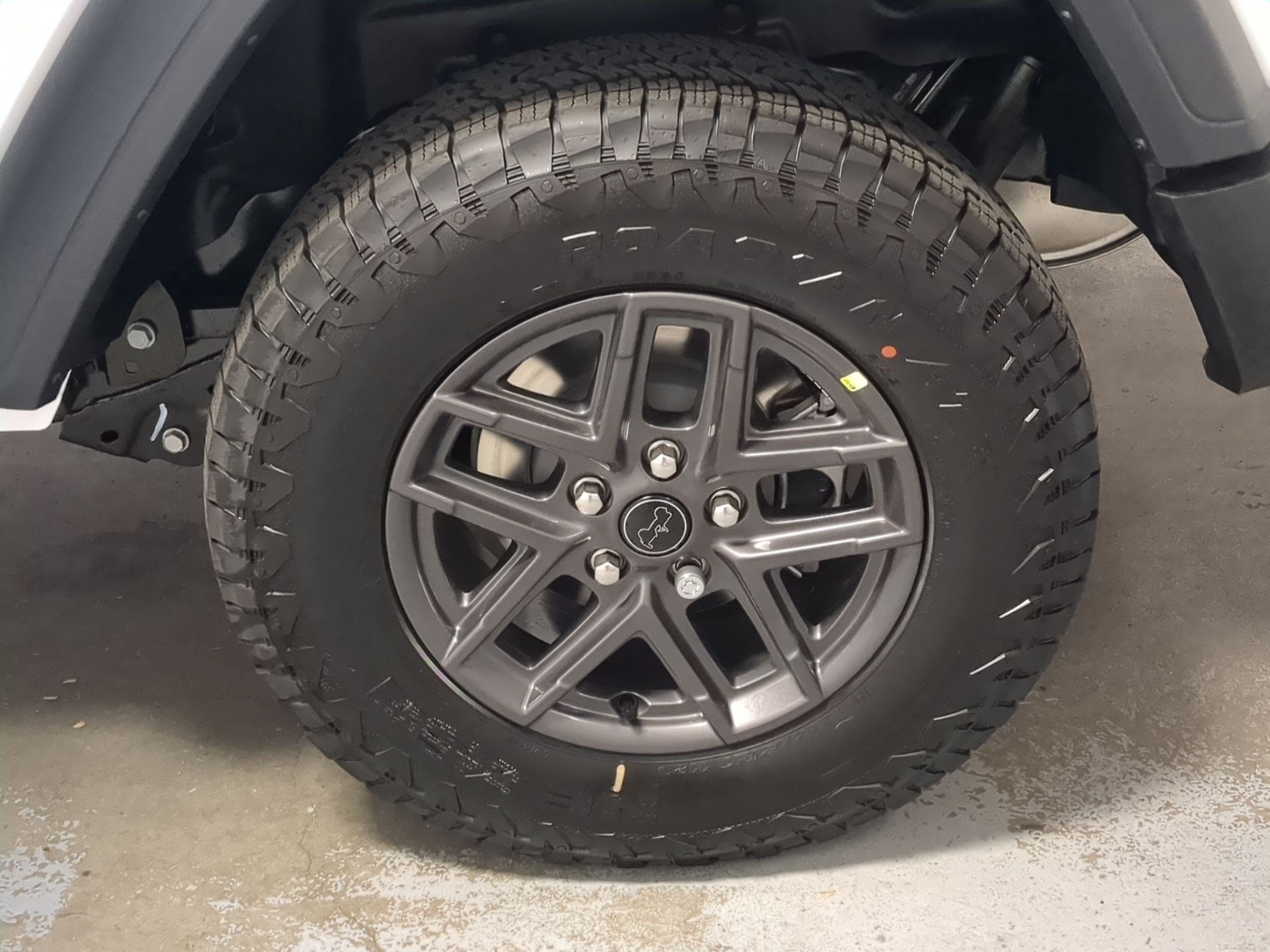 New 2027 Bright White Clear-Coat Paint Jeep Sport S image 15