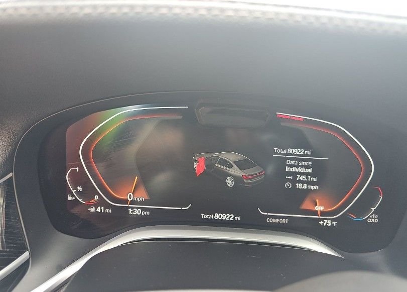 Used 2022 Black BMW 740i image 10