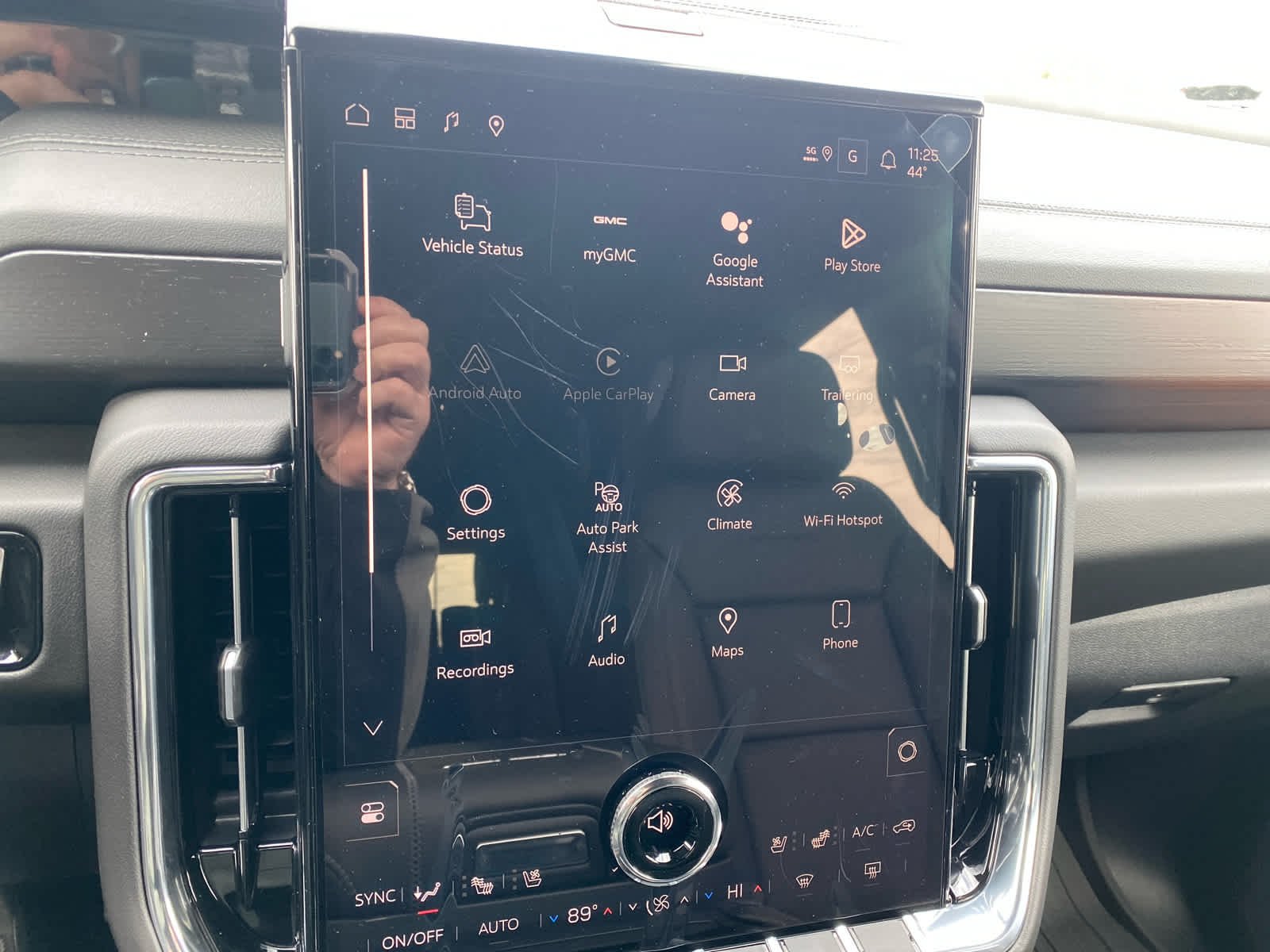 2026 GMC Yukon Denali - Photo 20