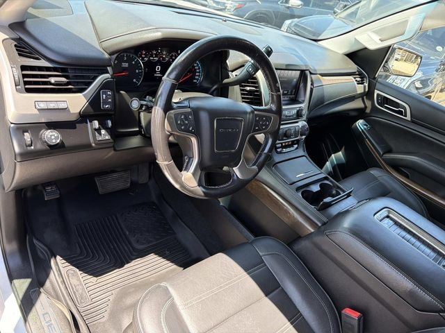 Used 2018 WHITE FROST TRICOAT GMC Denali image 24