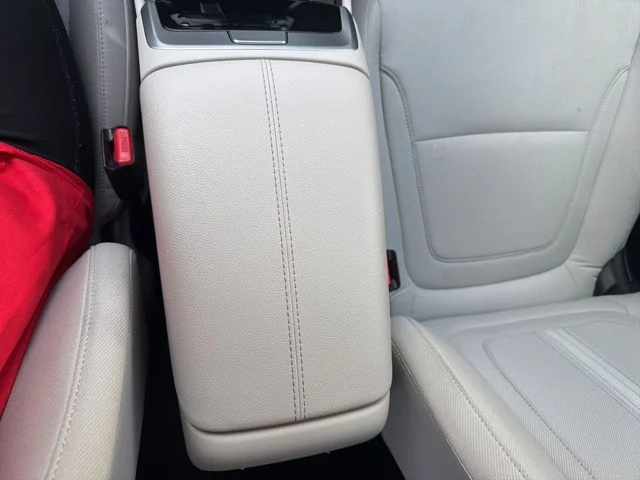Used 2025 Silver Hyundai SEL image 40