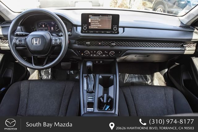 Used 2023  Honda EX image 12
