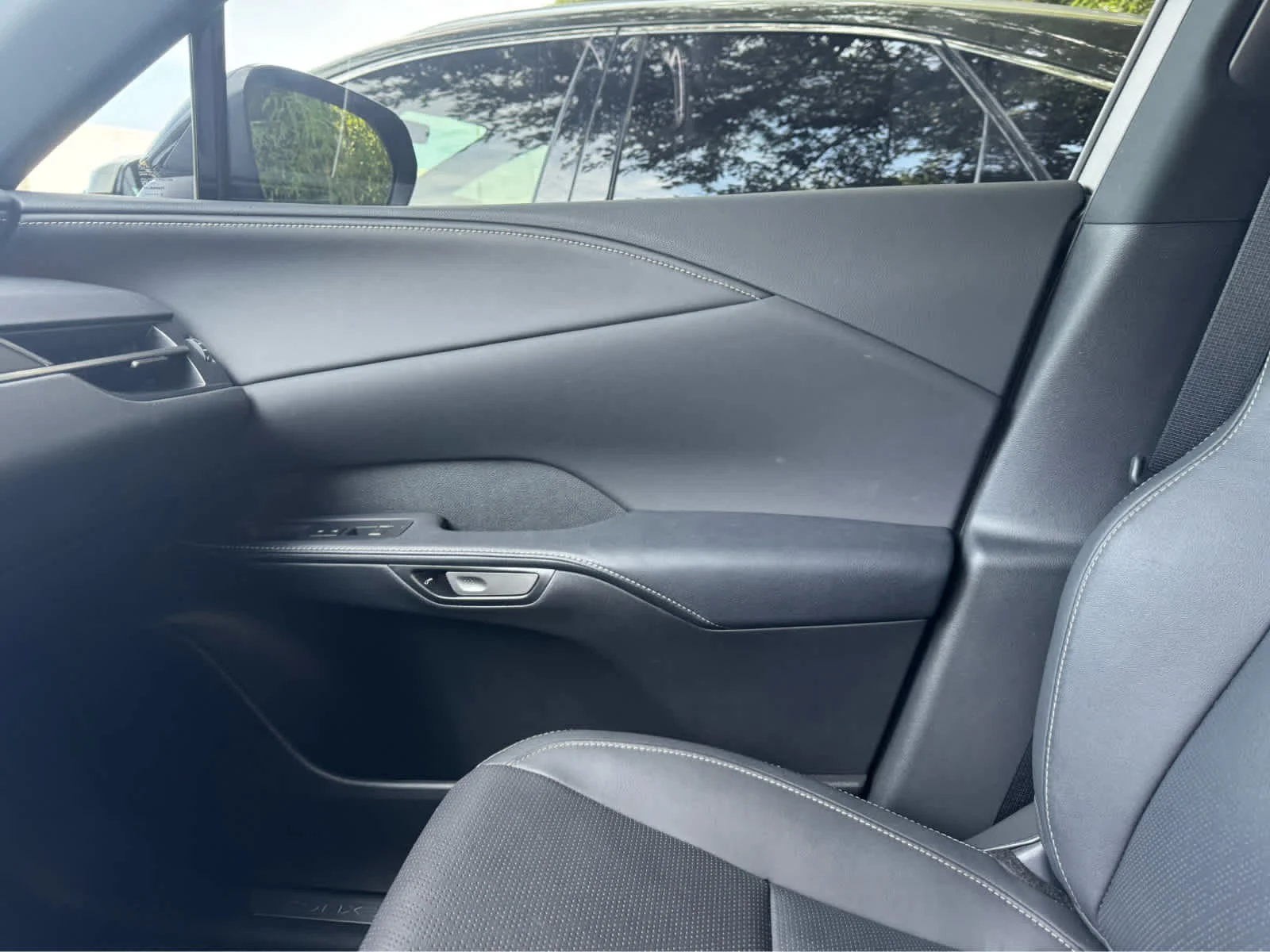 Used 2025 Caviar Lexus Premium Plus image 14
