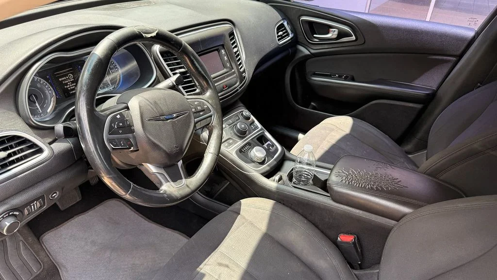 Used 2015 Granite Crystal Metallic Clearcoat Chrysler Limited image 2