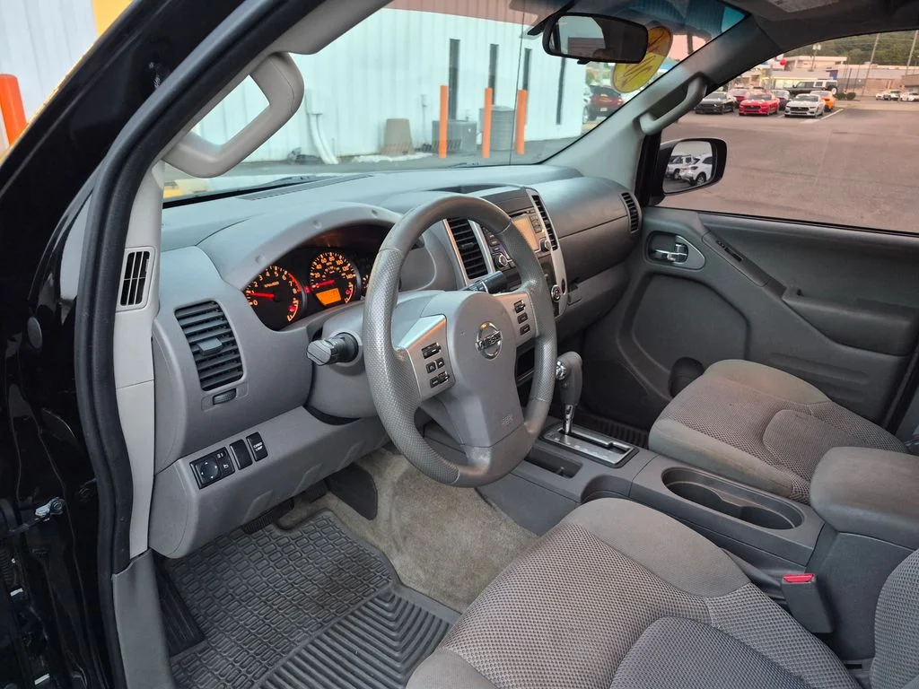 Used 2016 Magnetic Black Nissan SV image 12