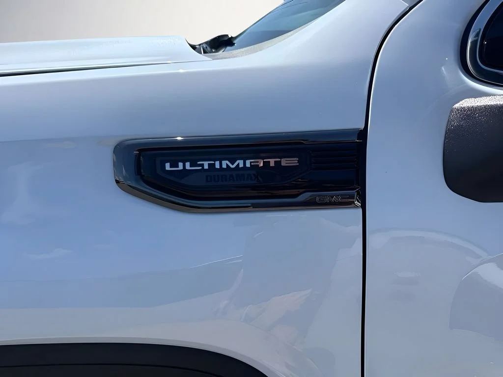 New 2026 Glacier White Tricoat GMC Denali Ultimate image 39