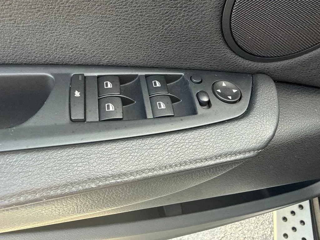Used 2013  BMW xDrive35i image 29
