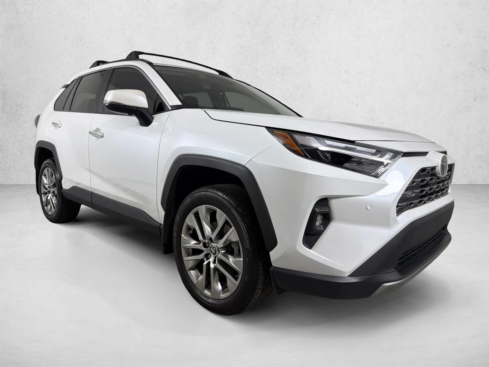 Certified Used 2025 Wind Chill Pearl Toyota Limited image 1
