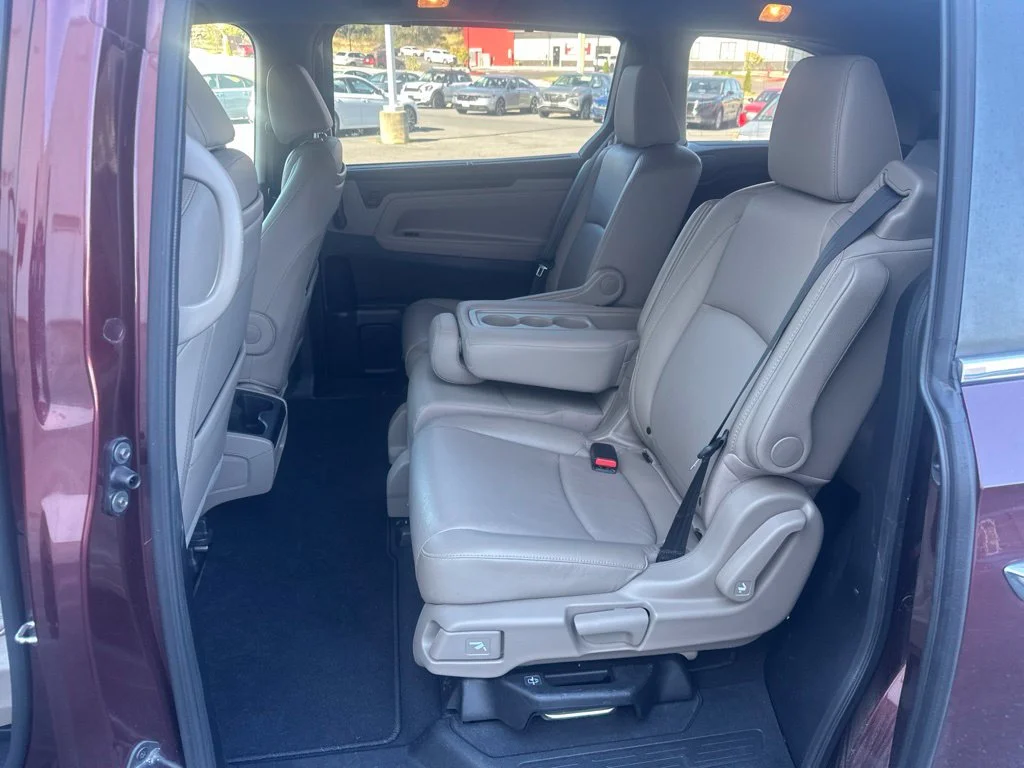 Used 2019 Deep Scarlet Pearl Honda EX-L image 10