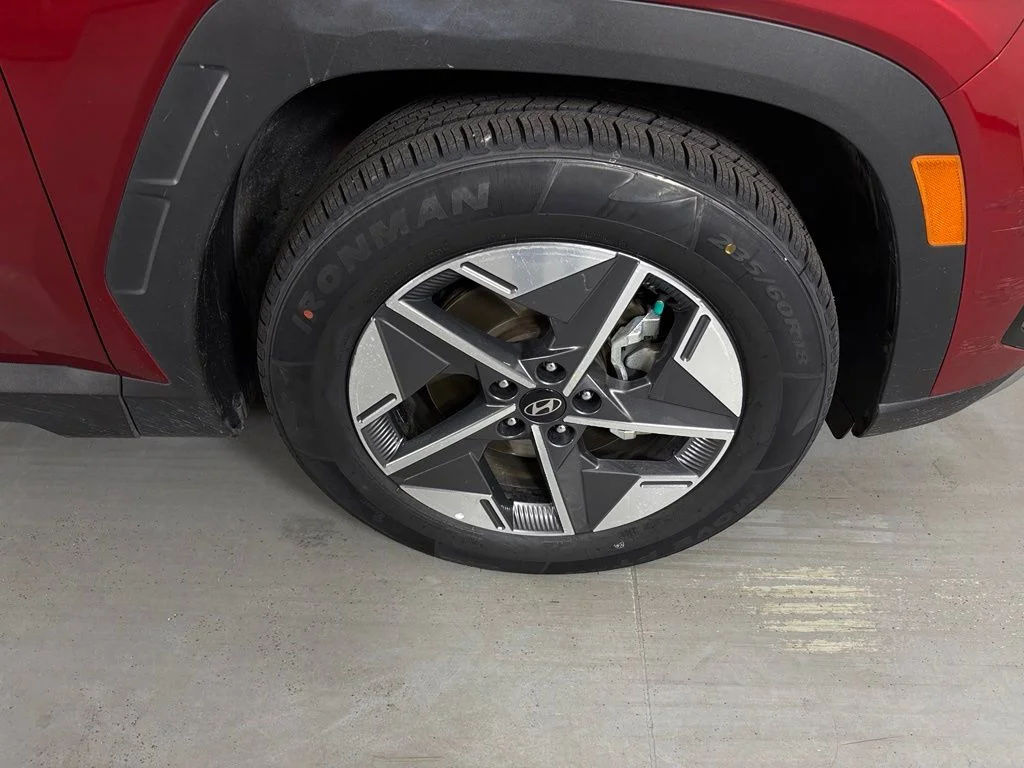 Used 2025 Red Hyundai SEL image 9