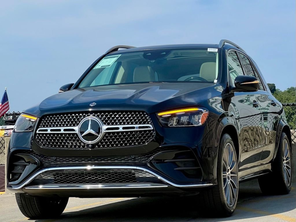 Certified Used 2024 Black Mercedes-Benz GLE 450 image 4