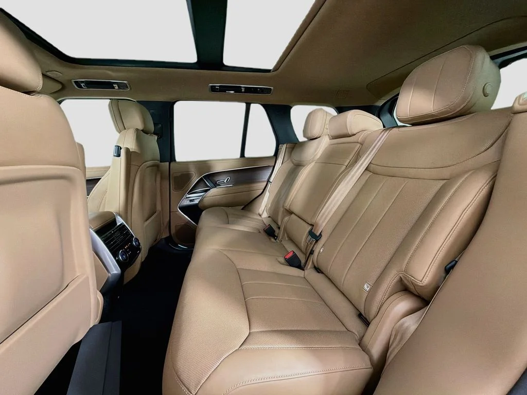 New 2026 Fuji White Land Rover SE PHEV image 26