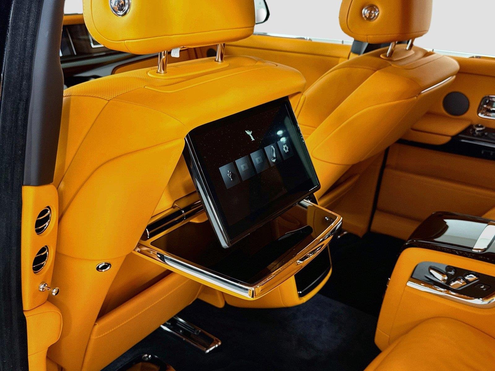 Used 2027 Black Diamond Rolls-Royce Sedan | Full Carbon Mansory Widebody image 22