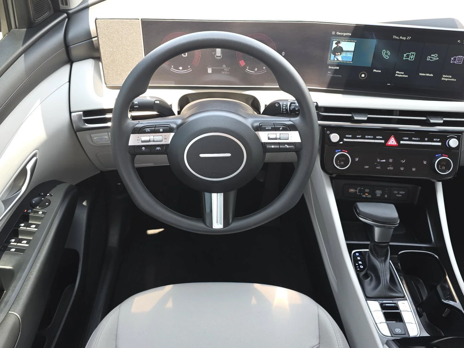 Used 2025 Ultimate Red Hyundai SEL image 9