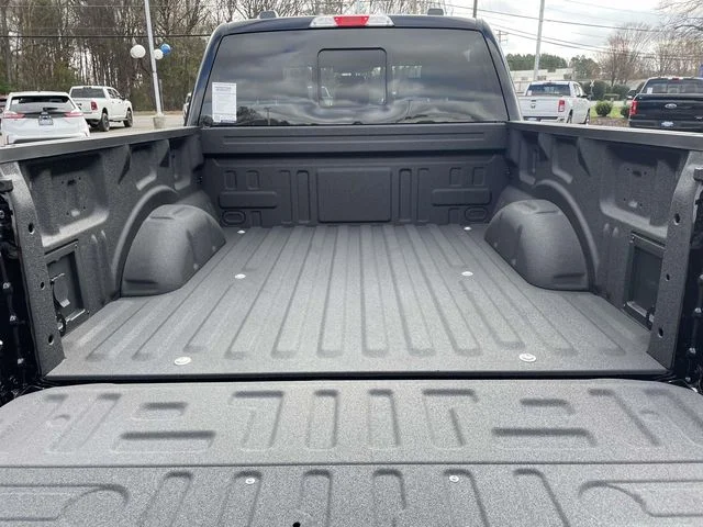 New 2026 Agate Black Metallic Ford XLT image 9