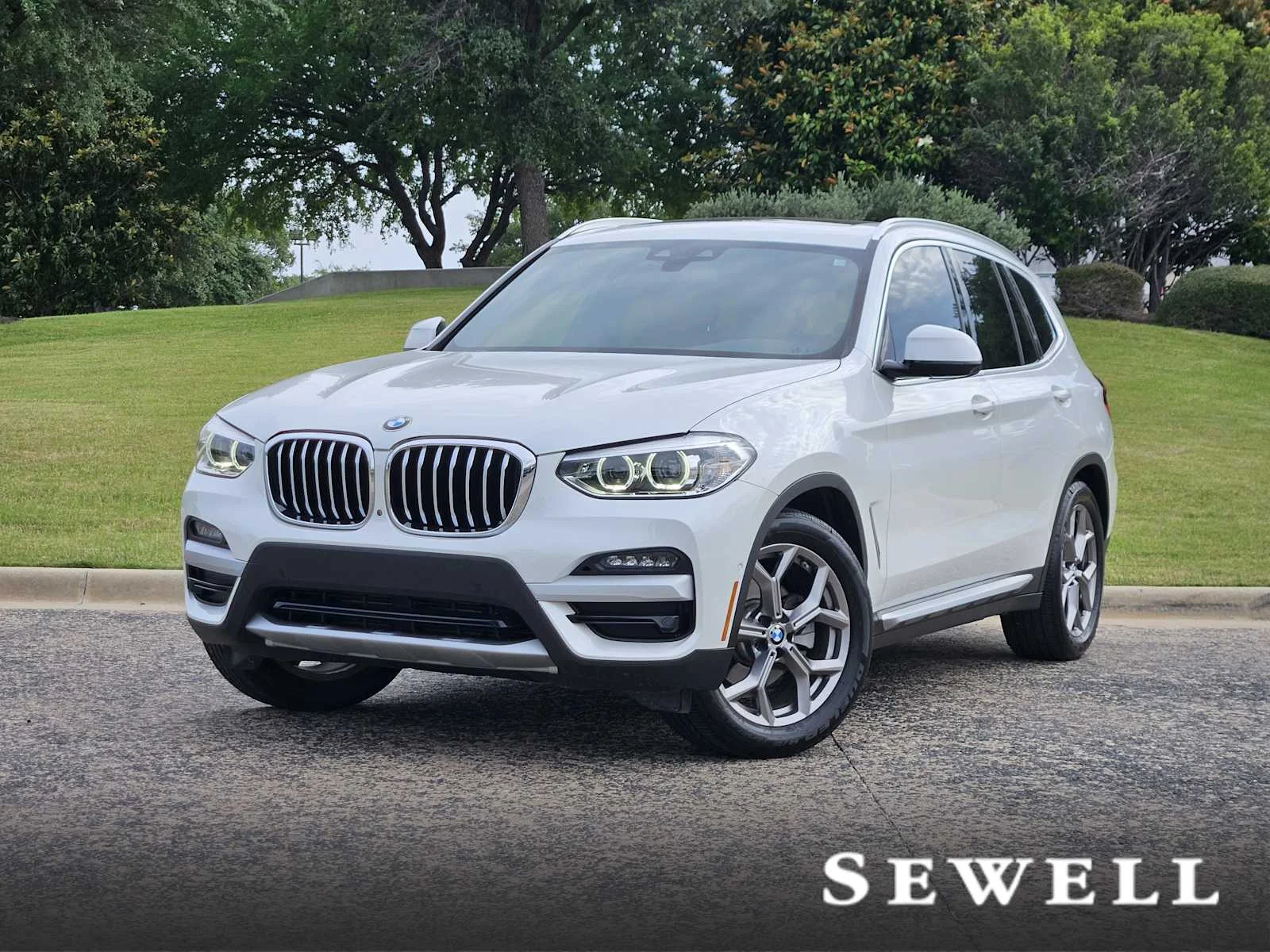 2020 BMW X3 sDrive30i's photo