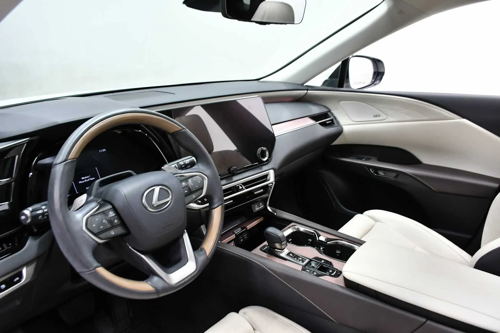 Used 2023 Eminent White Pearl Lexus Luxury image 14