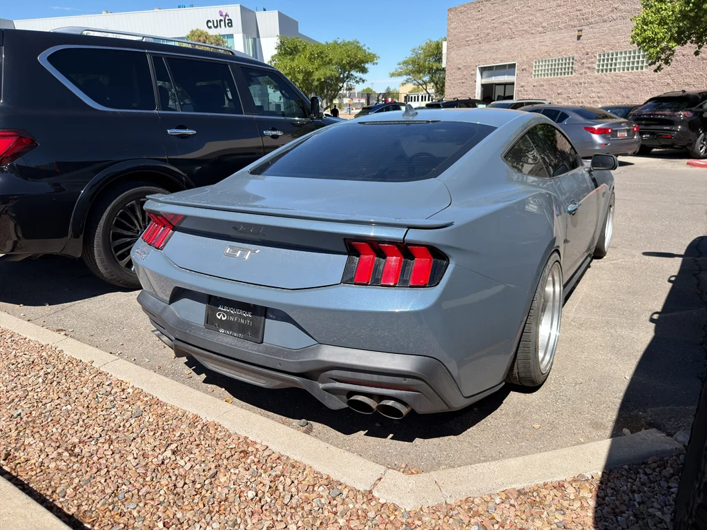 Used 2024 Vapor Blue Metallic Ford GT Premium image 5