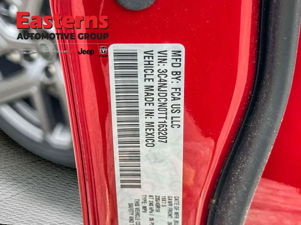 New 2026 Red Hot Pearl-Coat Exterior Paint Jeep Limited image 29