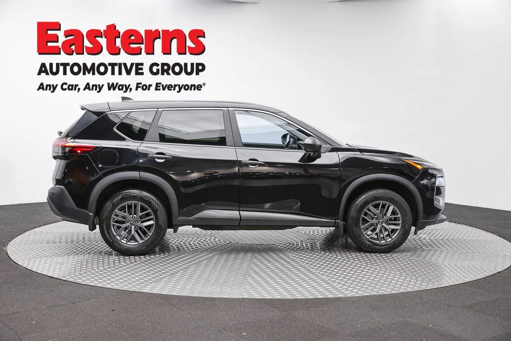 Used 2023 Black Nissan S image 4