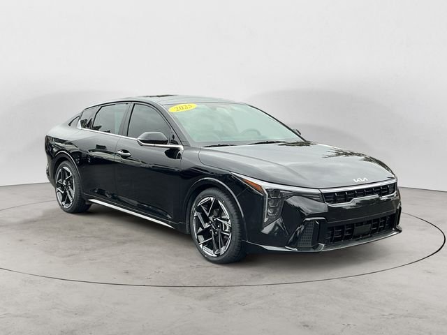 Used 2025 Black Kia GT-Line image 3