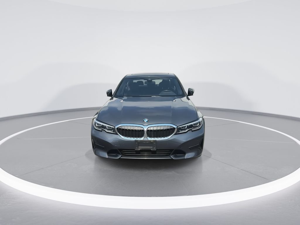 Used 2019 Mineral Gray Metallic BMW 330i xDrive image 3