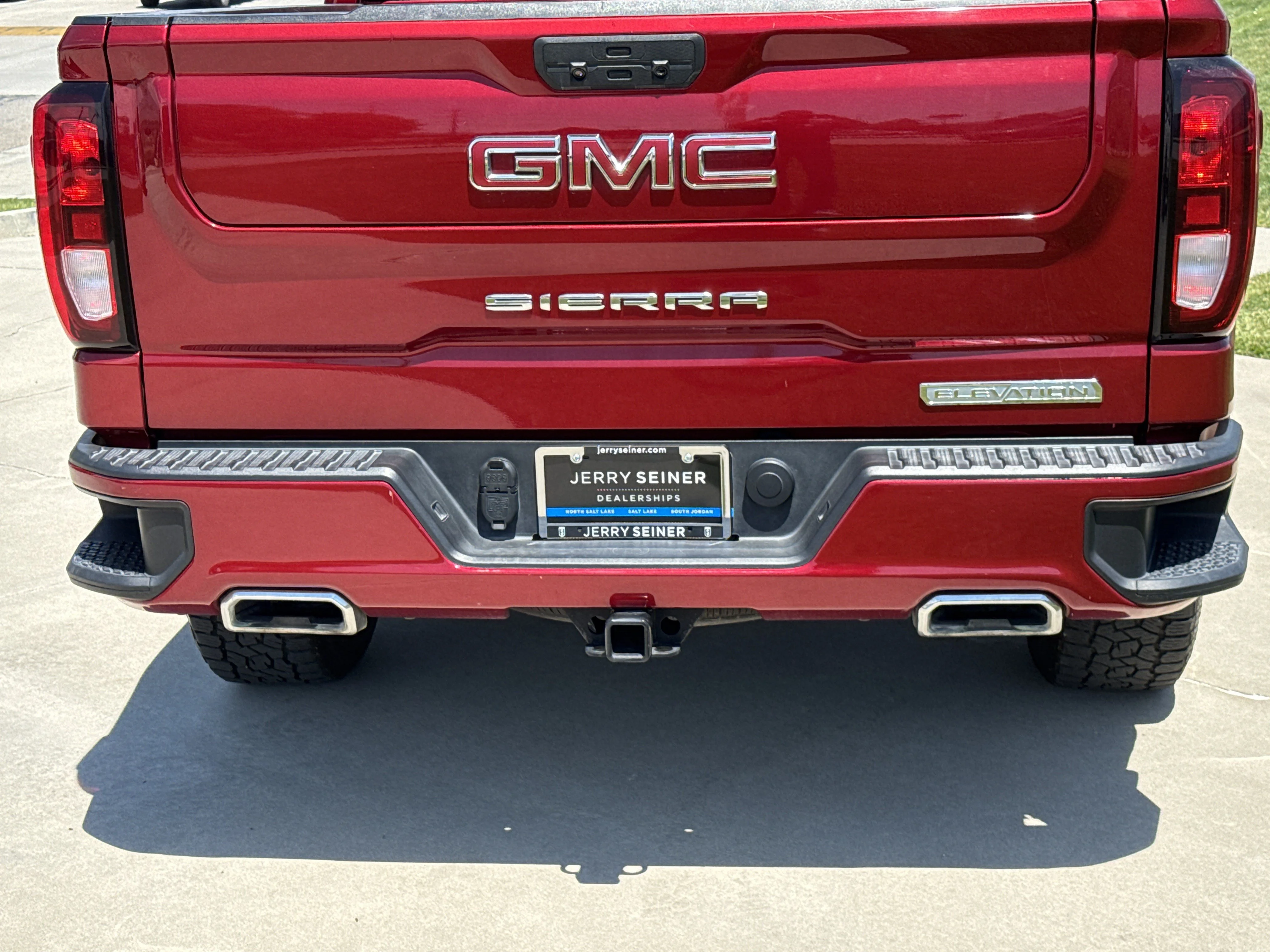 Used 2021 Cayenne Red Tintcoat GMC Elevation image 14