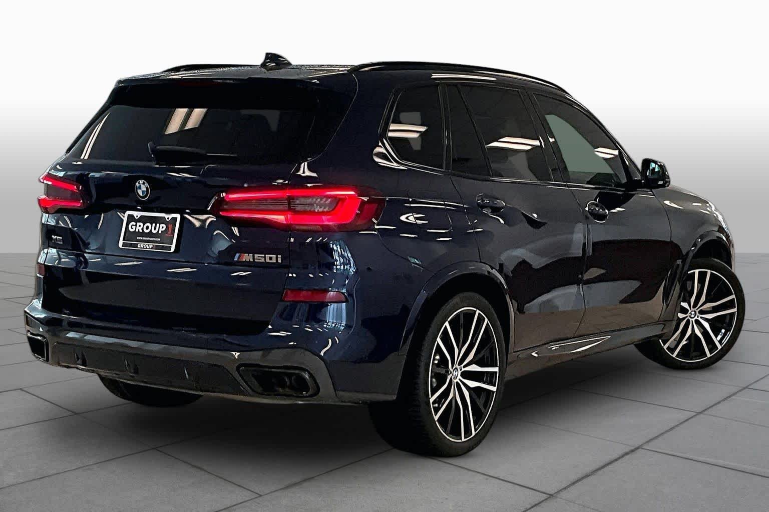 Certified Used 2021 Tanzanite Blue II Metallic BMW M50i image 12