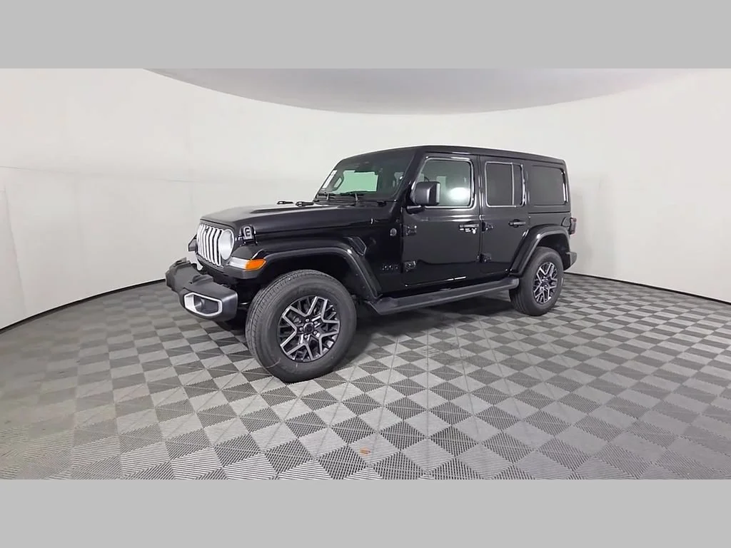 New 2026 Black Clear-Coat Exterior Paint Jeep Sahara image 34