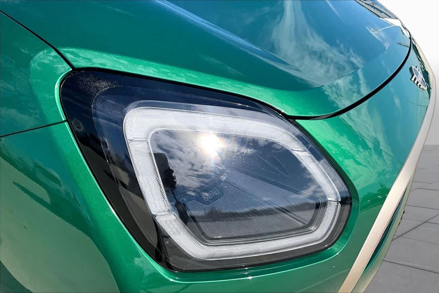 Used 2025 British Racing Green IV Metallic MINI S image 26