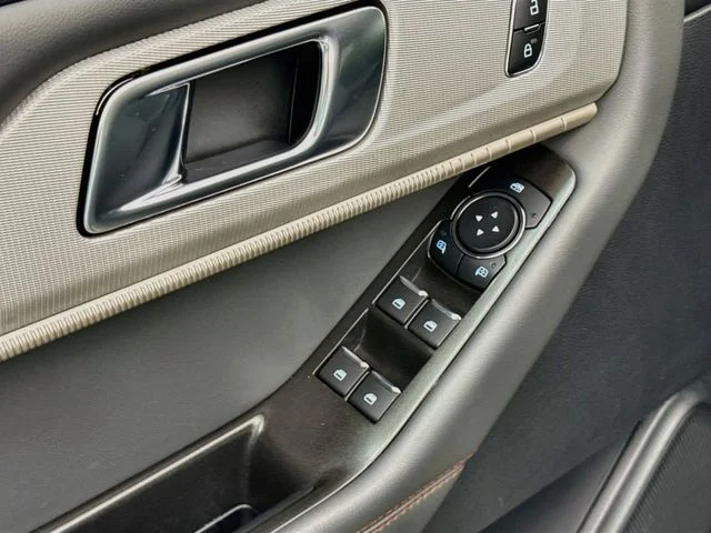 Used 2025 Vapor Blue Ford Active image 18