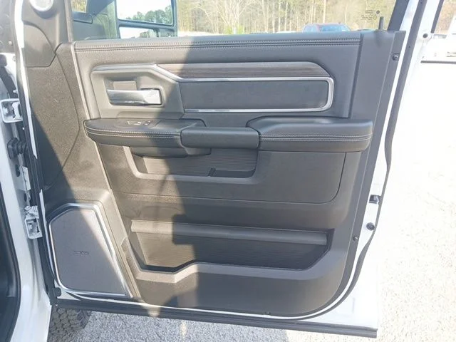 New 2026 Bright White Clear-Coat Exterior Paint RAM Laramie image 34