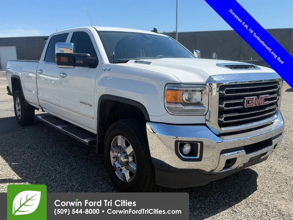 2017 GMC Sierra 4WD Crew Cab Long Box SLT's photo