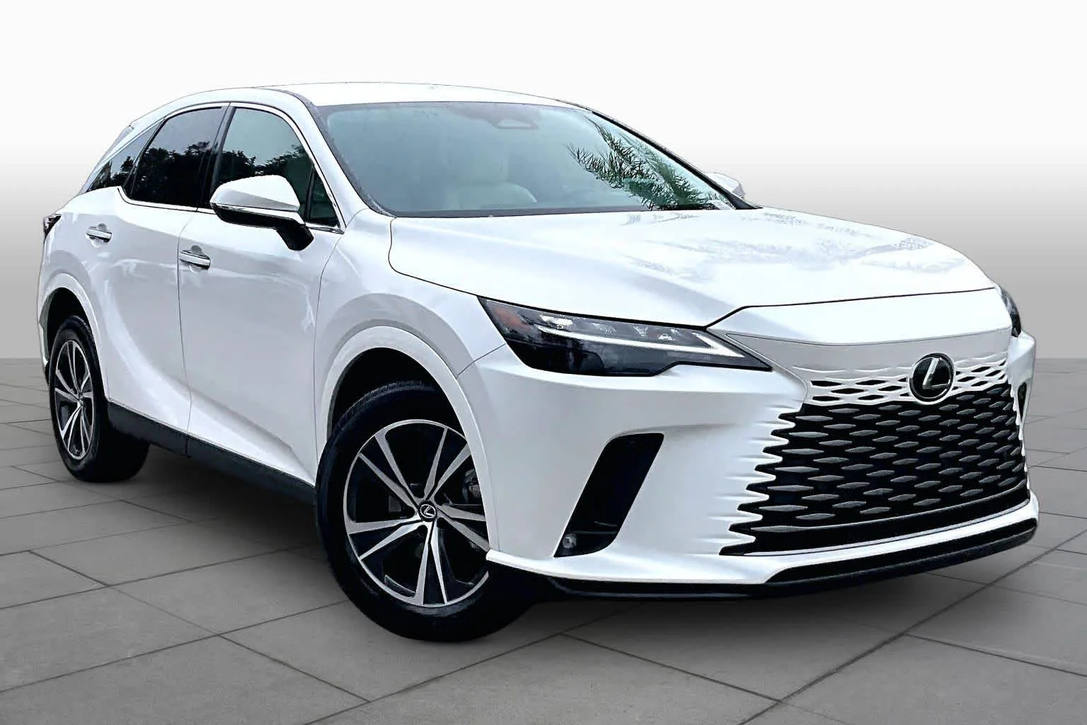 Used 2024 Eminent White Pearl Lexus  image 3