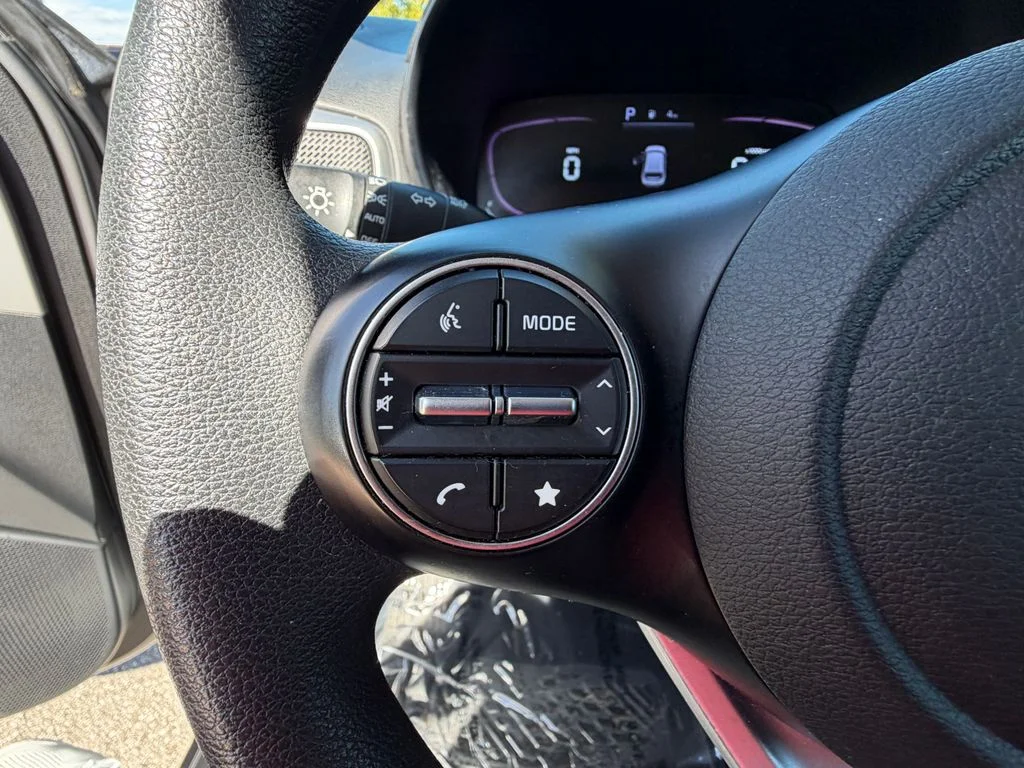 2024 Kia Soul LX - Photo 23