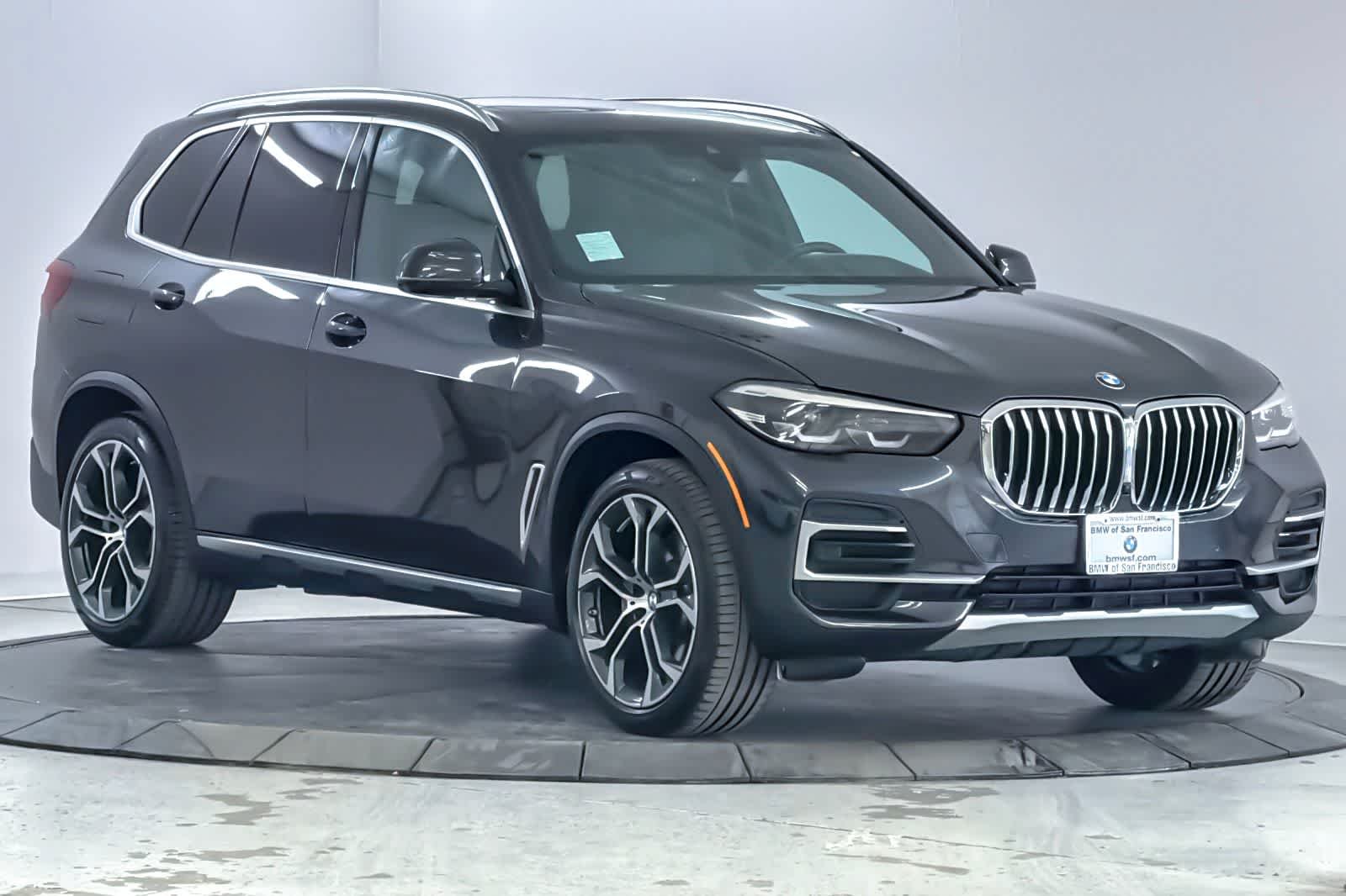 Used 2023 Dark Graphite Metallic BMW xDrive40i image 9