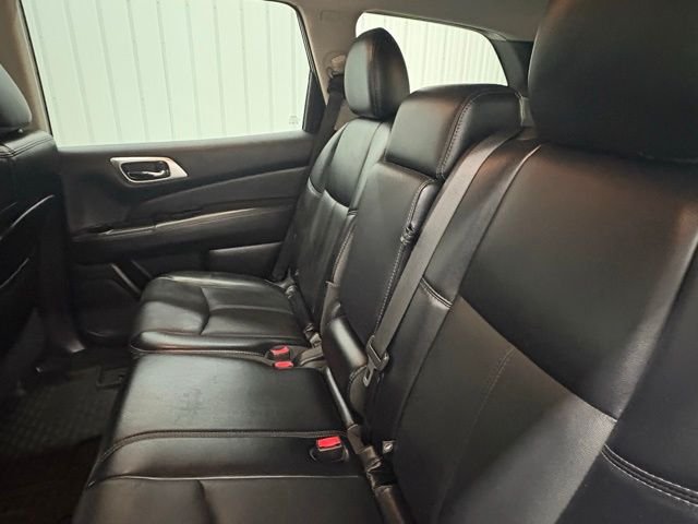 Used 2020 Gray Nissan SL image 12