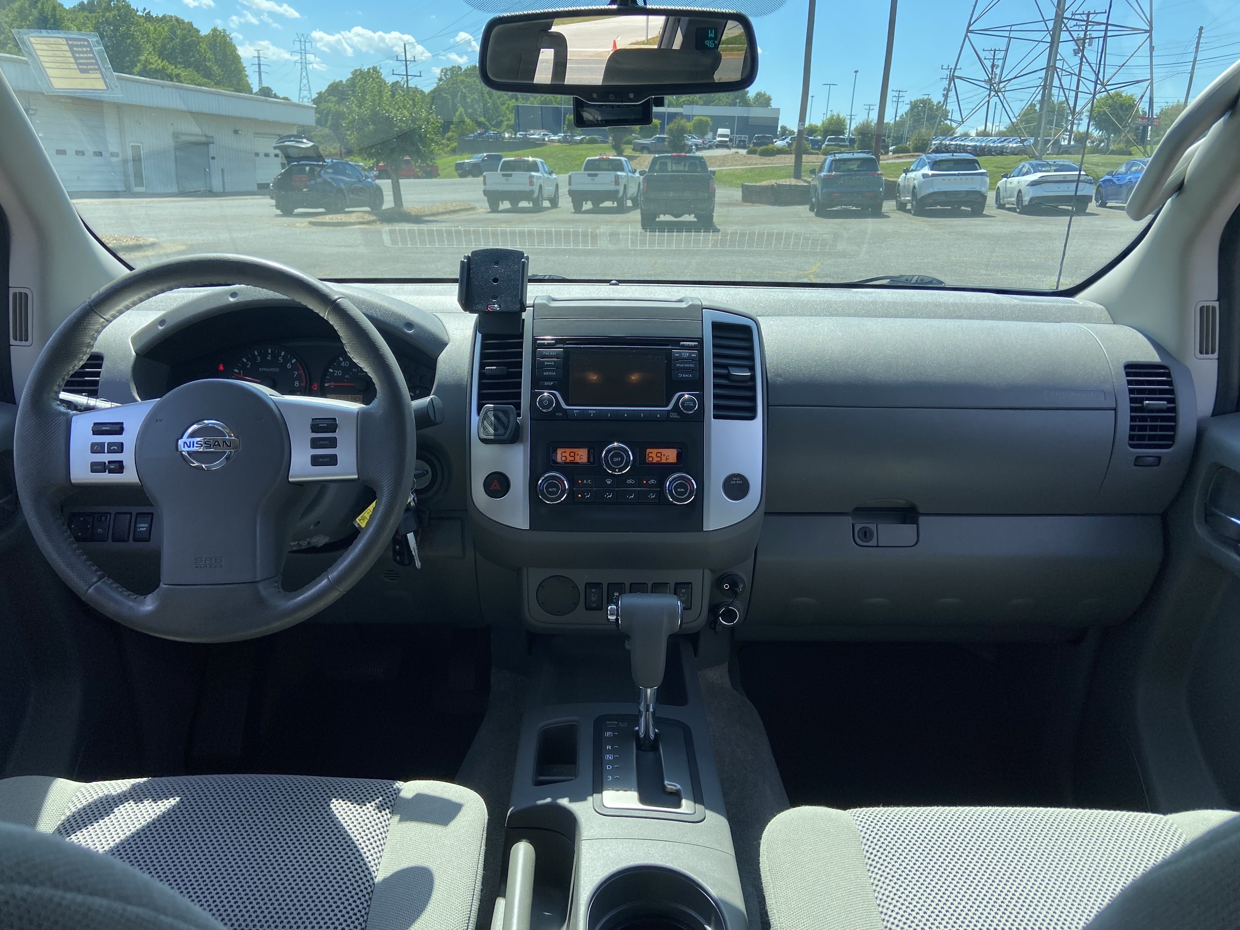 Used 2018 Gun Metallic Nissan SV V6 image 16
