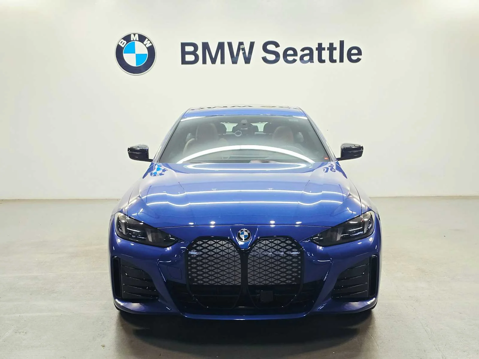 New 2026 Portimao Blue Metallic BMW xDrive40 image 6