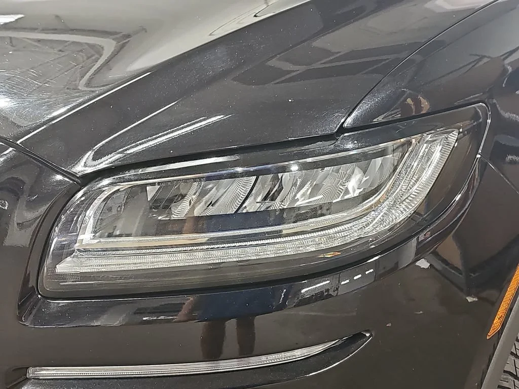 Certified Used 2019 Black Lincoln Reserve image 38