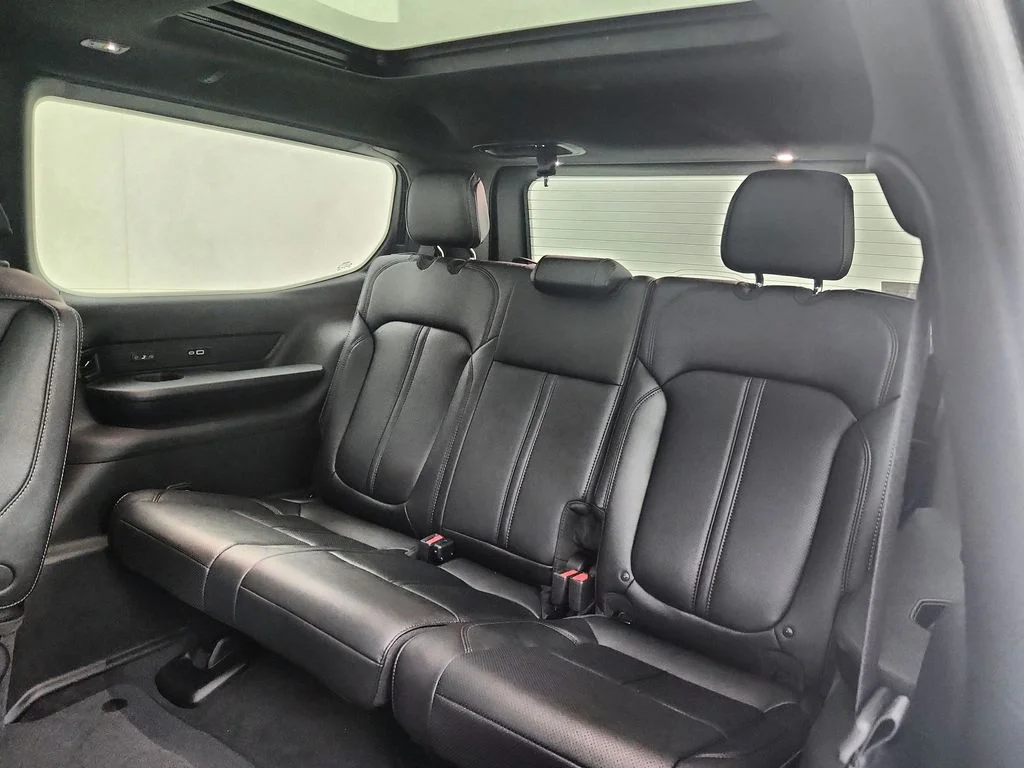 New 2026 Bright White Clearcoat Jeep Limited Reserve image 31
