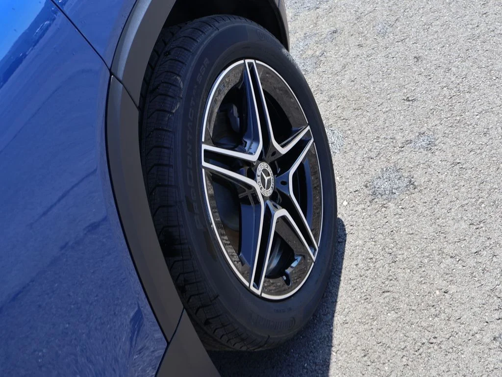 New 2026 Starling Blue Metallic Mercedes-Benz GLB 250 image 41