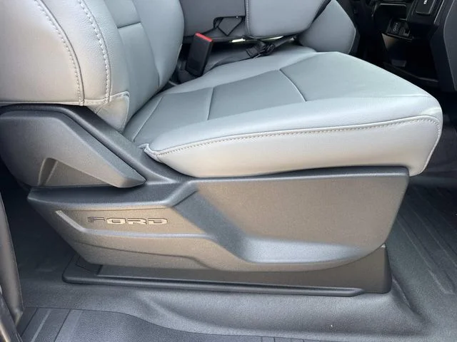 New 2026 Oxford White Ford XL image 24