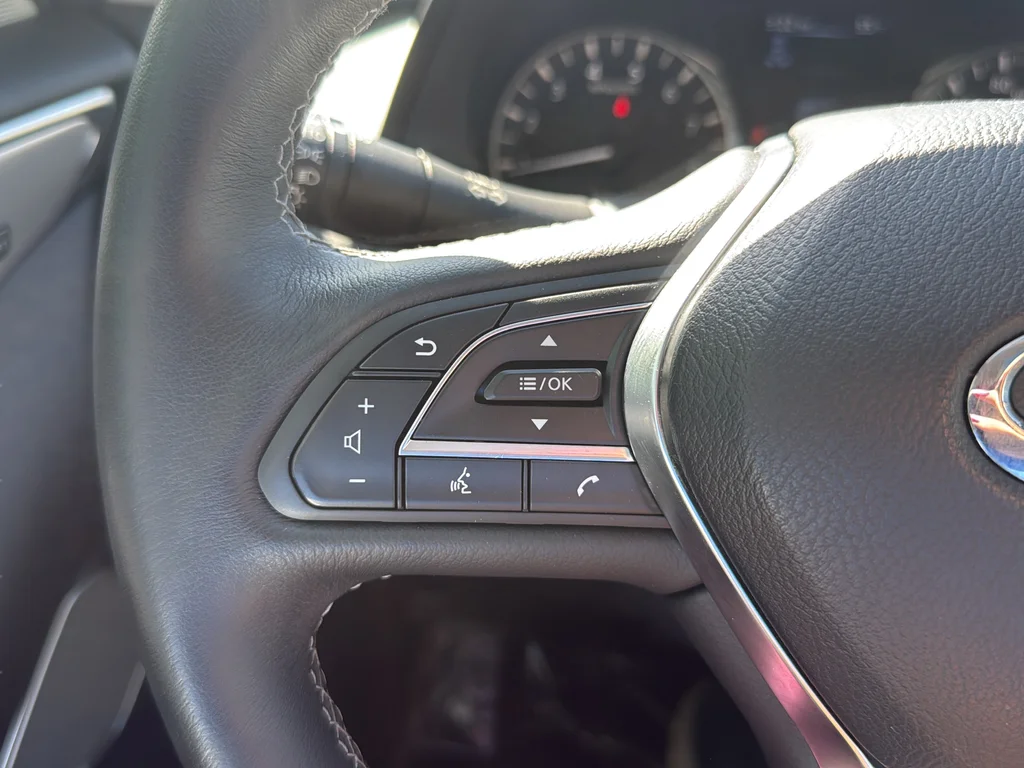 Used 2023 Gray INFINITI LUXE image 20