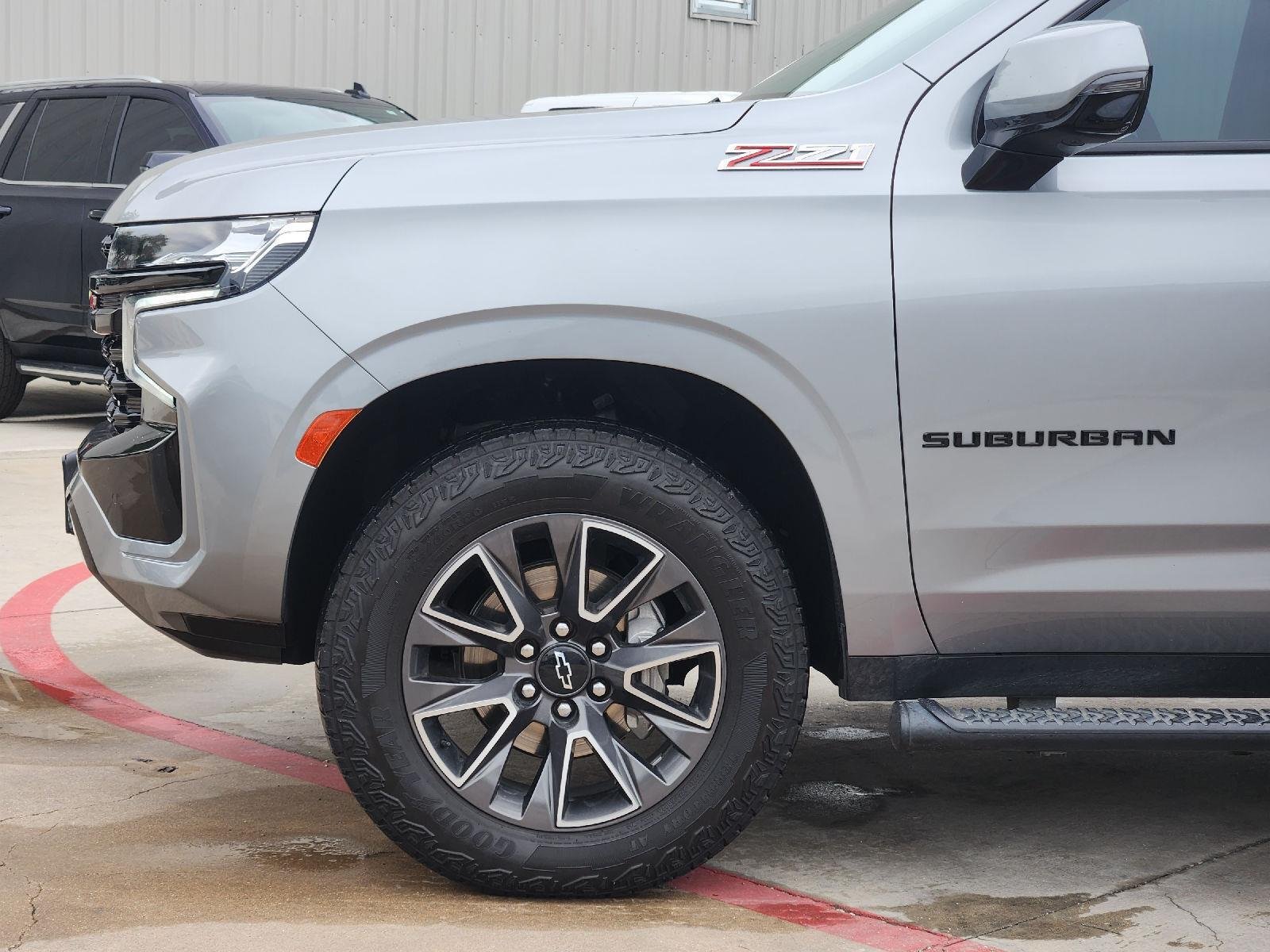 2024 Chevrolet Suburban photo 9 of 35
