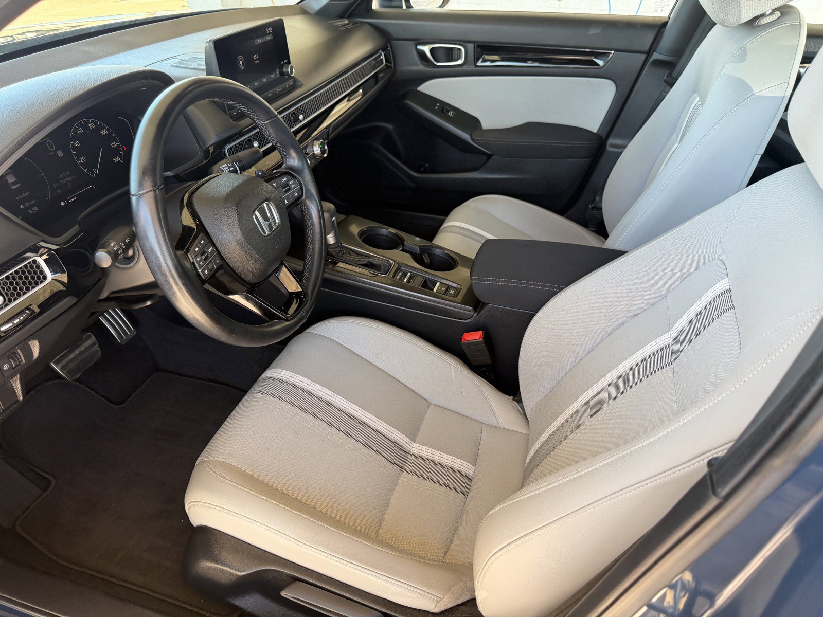 Used 2025 Blue Lagoon Pearl Honda Sport image 21