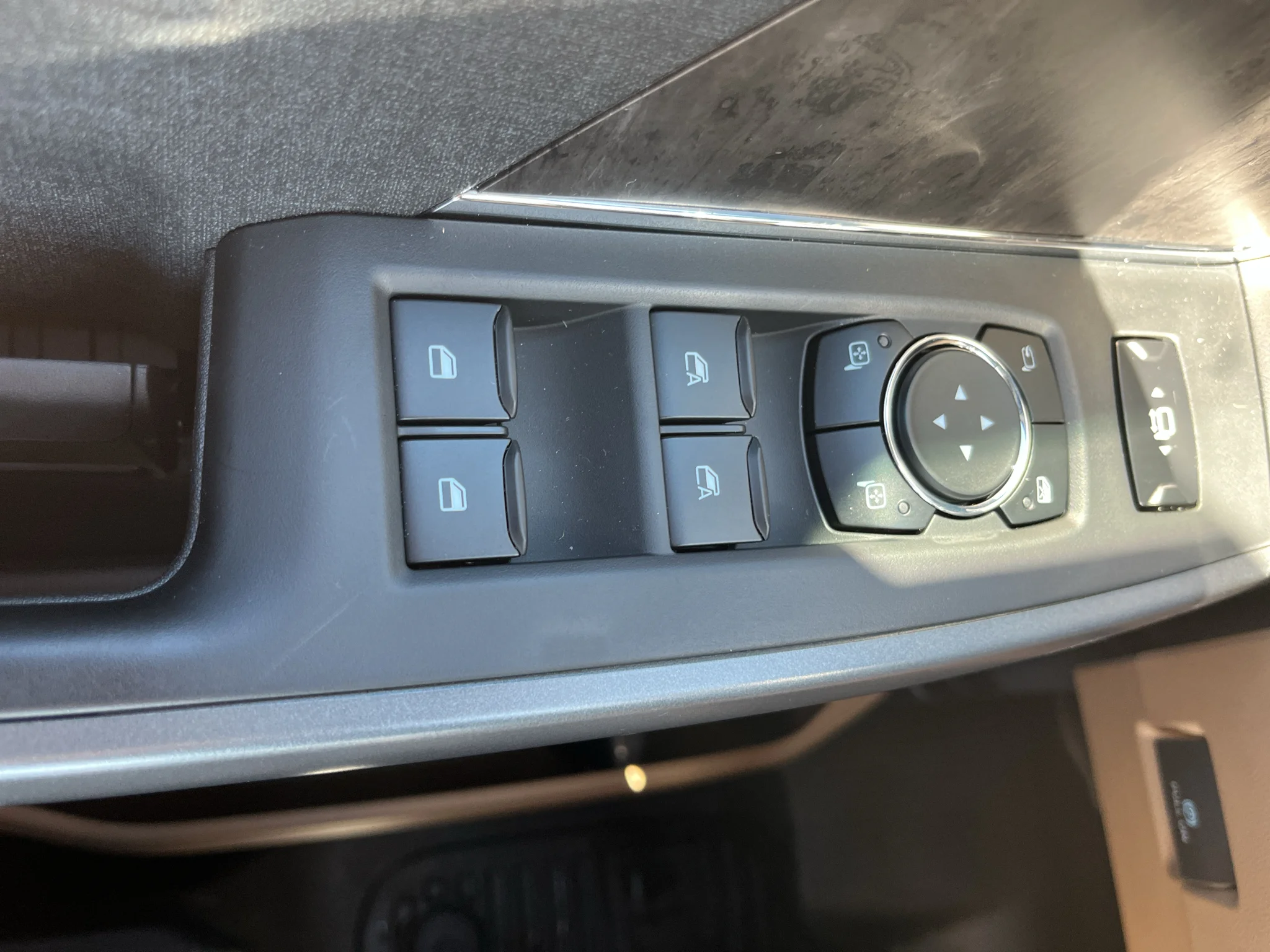 New 2027 Marsh Gray Metallic Ford F-350® Lariat® image 16