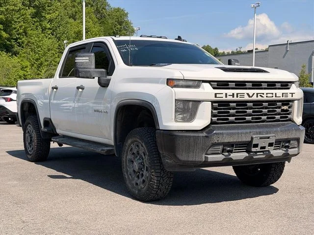 Used 2023 White Chevrolet Custom image 20