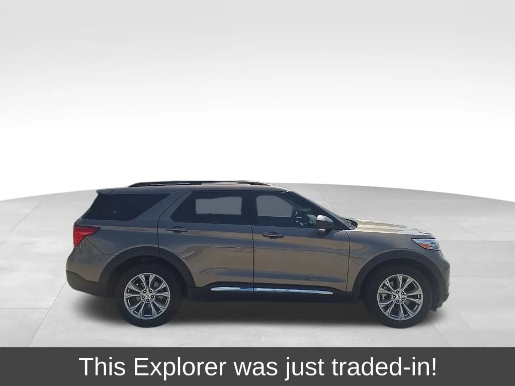 Used 2021 Gray Ford XLT image 1